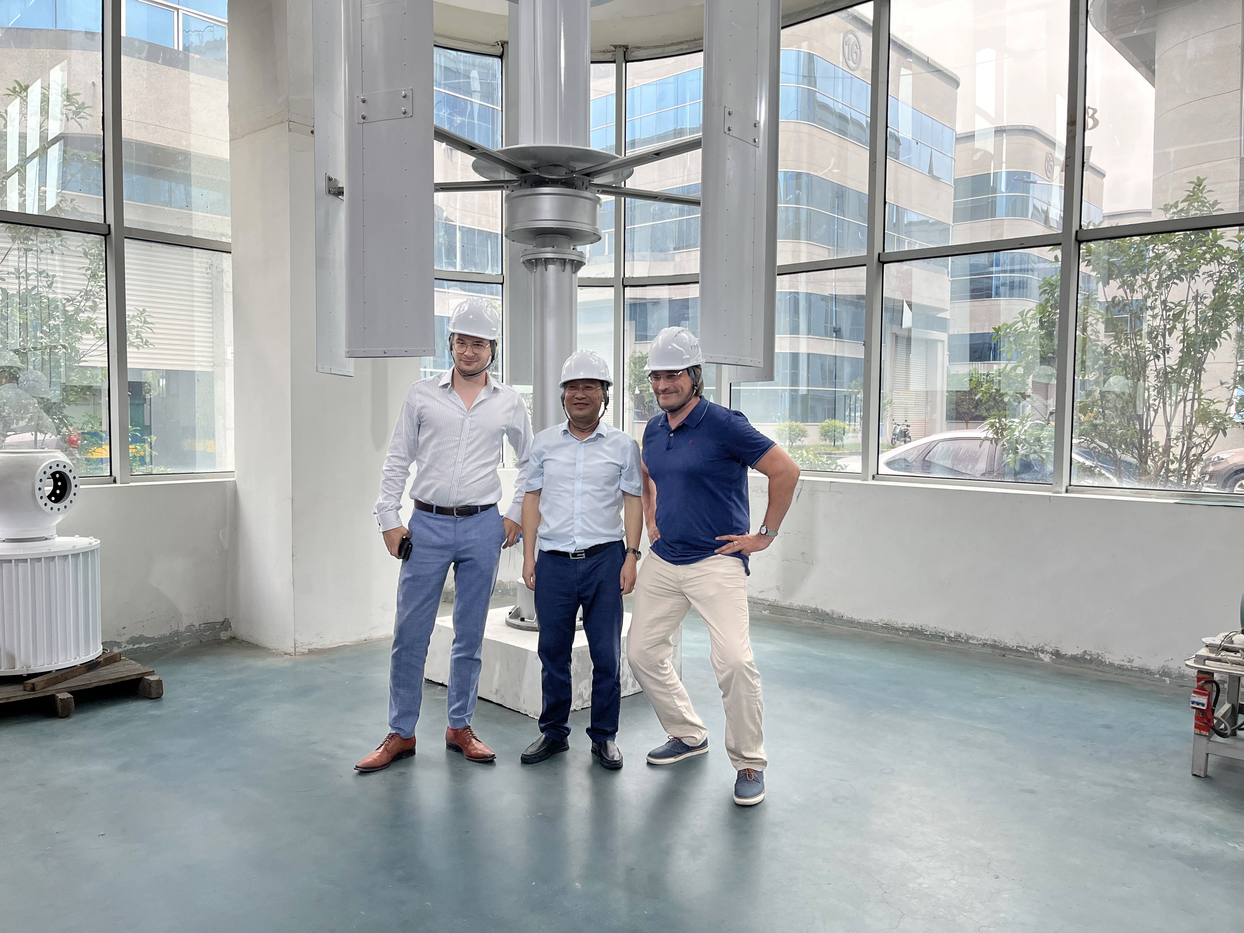 Starting an international partnership: Visiting factory and product introduction leads to a successful partnership.