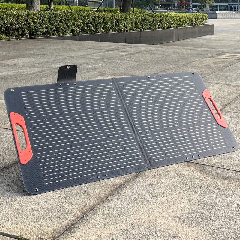 DHC 100w of Folding Solar Panels